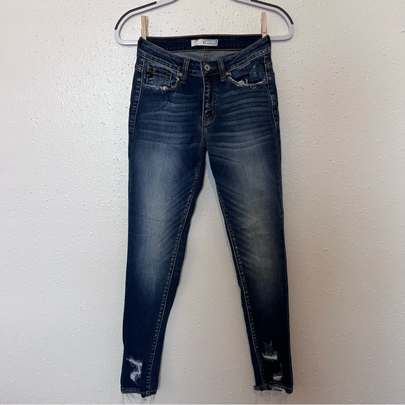 KanCan Los Angeles Jean, Size 5 / 26 waist, dark wash, ankle & pocket distressed - Picture 1 of 10